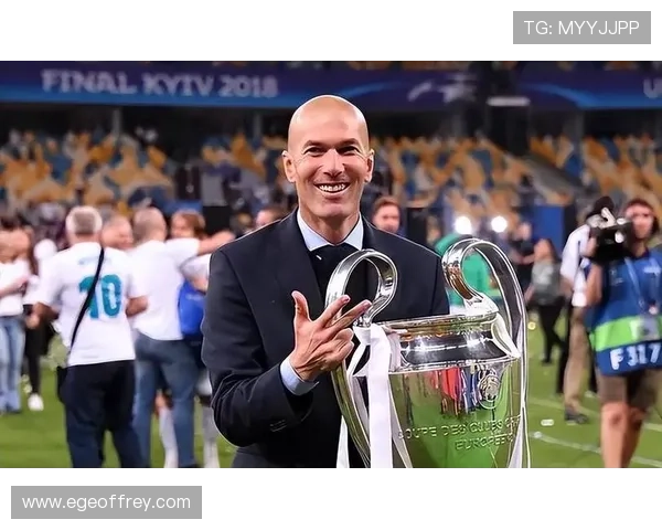 齐达内作为足球文化象征的影响力与传承