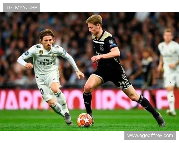 德容与维拉蒂的控球能力对比：中场组织核心的球权掌控差异