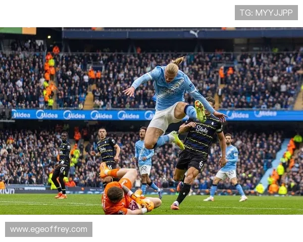 曼城关键比赛控制力下降,对赛季竞争格局与球队稳定性形成考验 曼城关键比赛控制力下降,对赛季竞争格局与球队稳定性形成考验