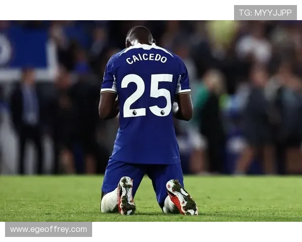 切尔西重建三年仍陷原地打转，核心问题未解影响争四形势