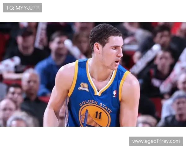 汤普森无球挡拆制造对位错位，三分效率较上季提升